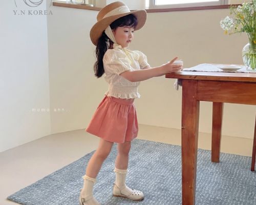 【春款】短版澎袖蕾絲上衣