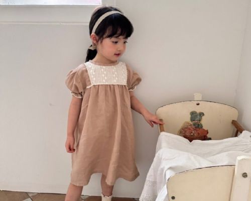 The beige 暢銷款燒花洋裝