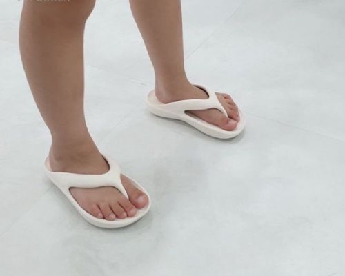 小孩必備外出人字拖夾腳拖
